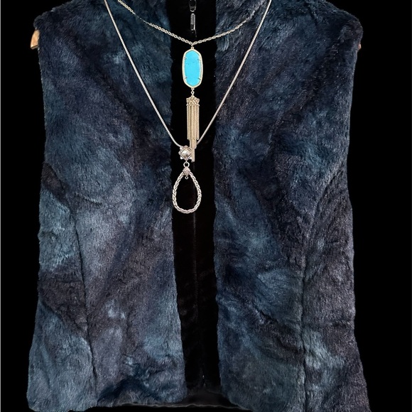 CB Wraps by Canvasbacks women Warm blue Faux Vest Size Small - Picture 6 of 13